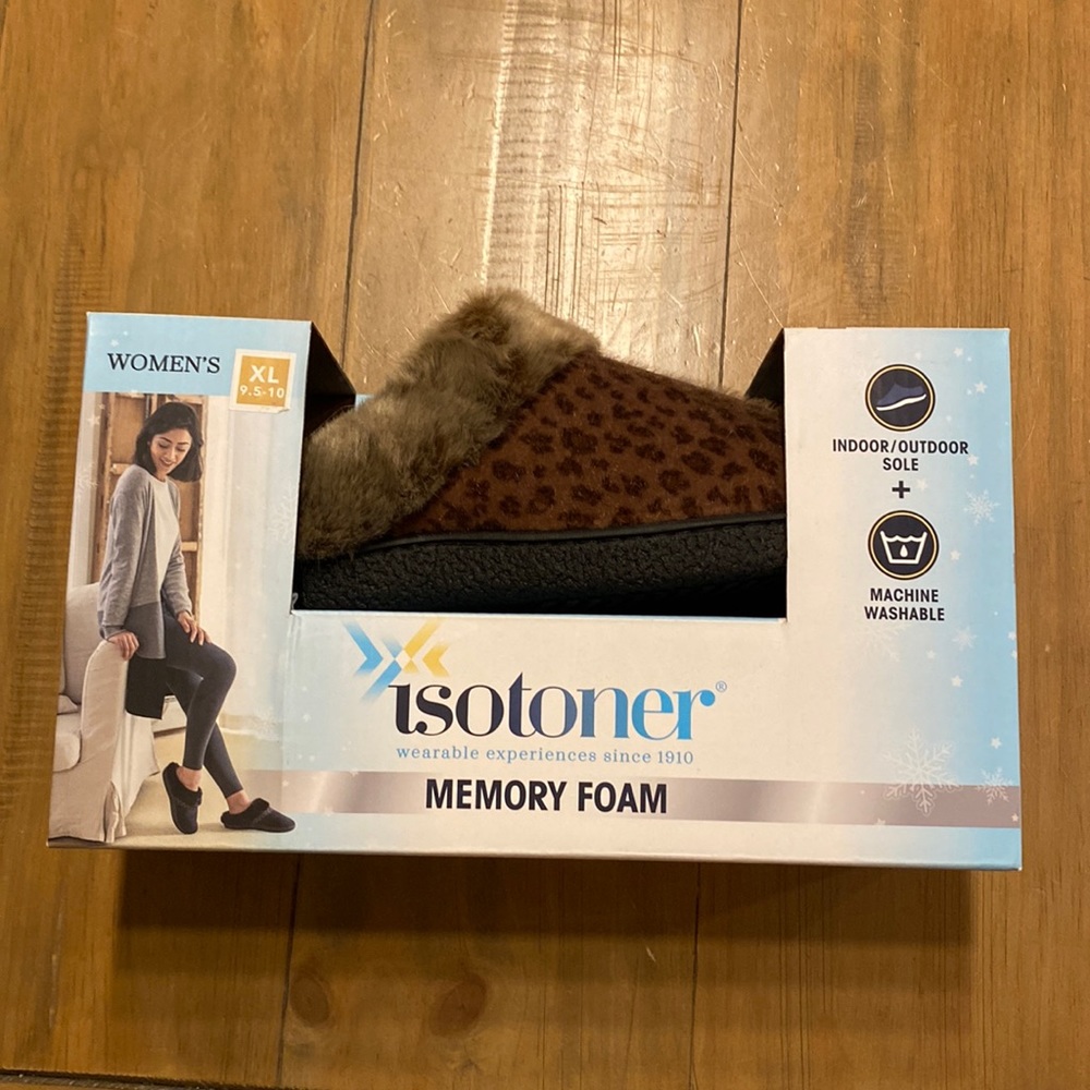 Isotopes Memory Foam Slippers